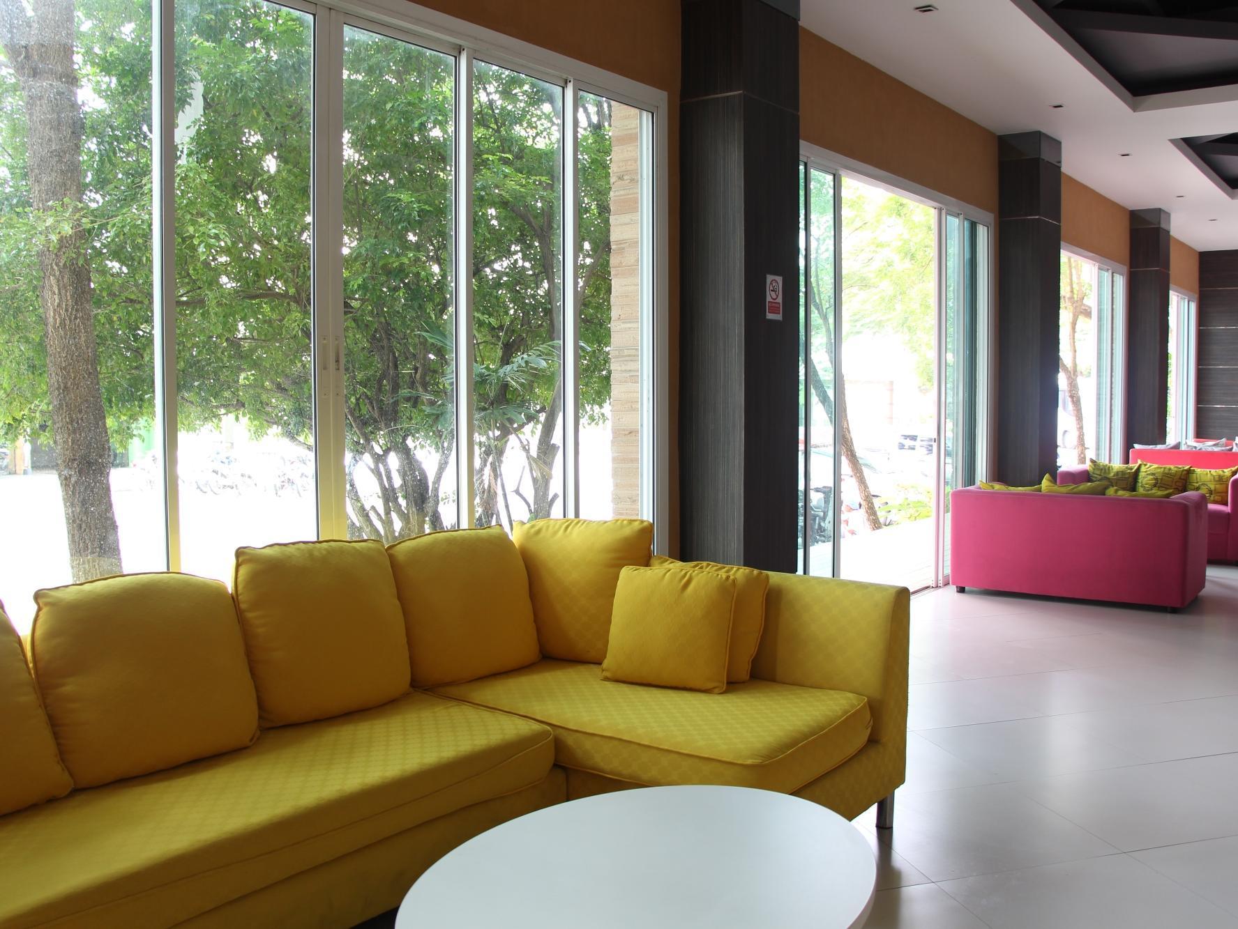 Twin Hotel 1