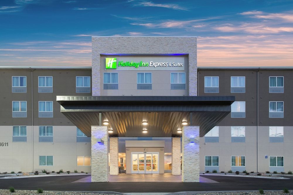 Holiday Inn Express & Suites RAPID CITY - RUSHMORE SOUTH by IHG 1