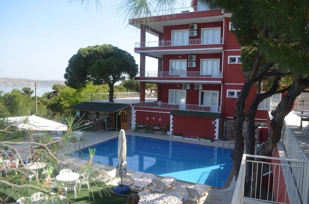 Tunc Hotel 1