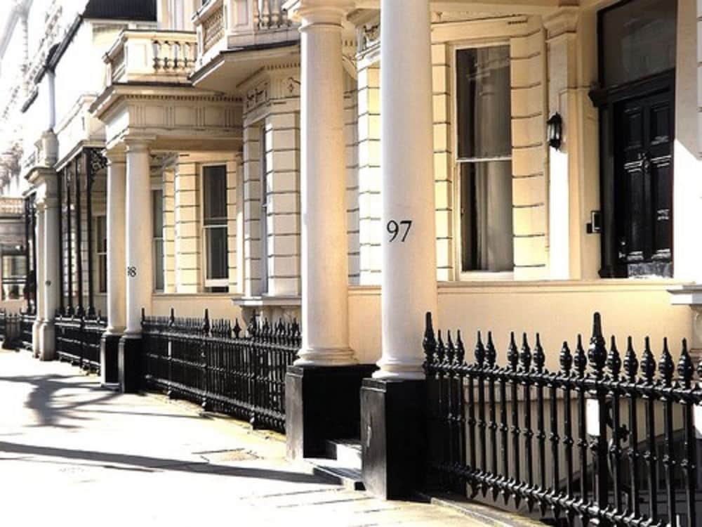Halpin House (South Kensington) 1