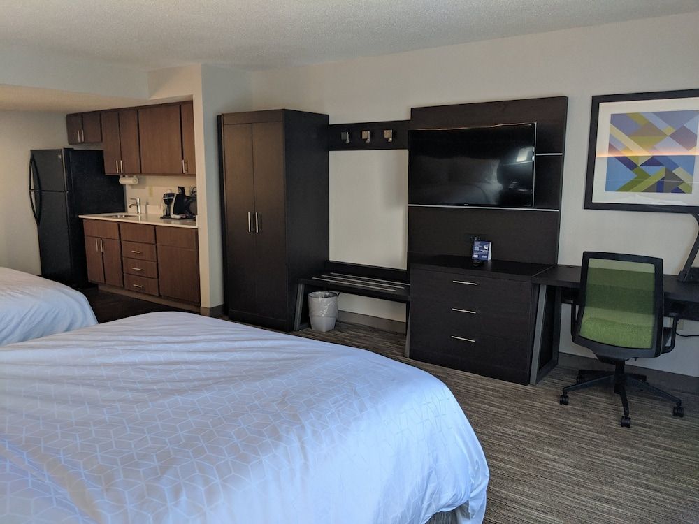 Holiday Inn Express & Suites CHARLOTTE-CONCORD-I-85 by IHG 2