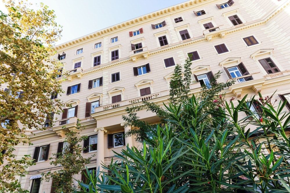 V10 GUEST HOUSE - Vanvitelli 10 1