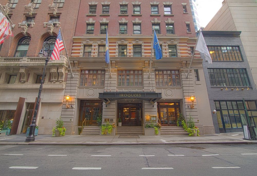 The Iroquois Times Square, a Small Luxury Hotel 1