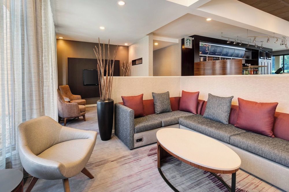 Courtyard by Marriott Atlanta Executive Park/Emory 2