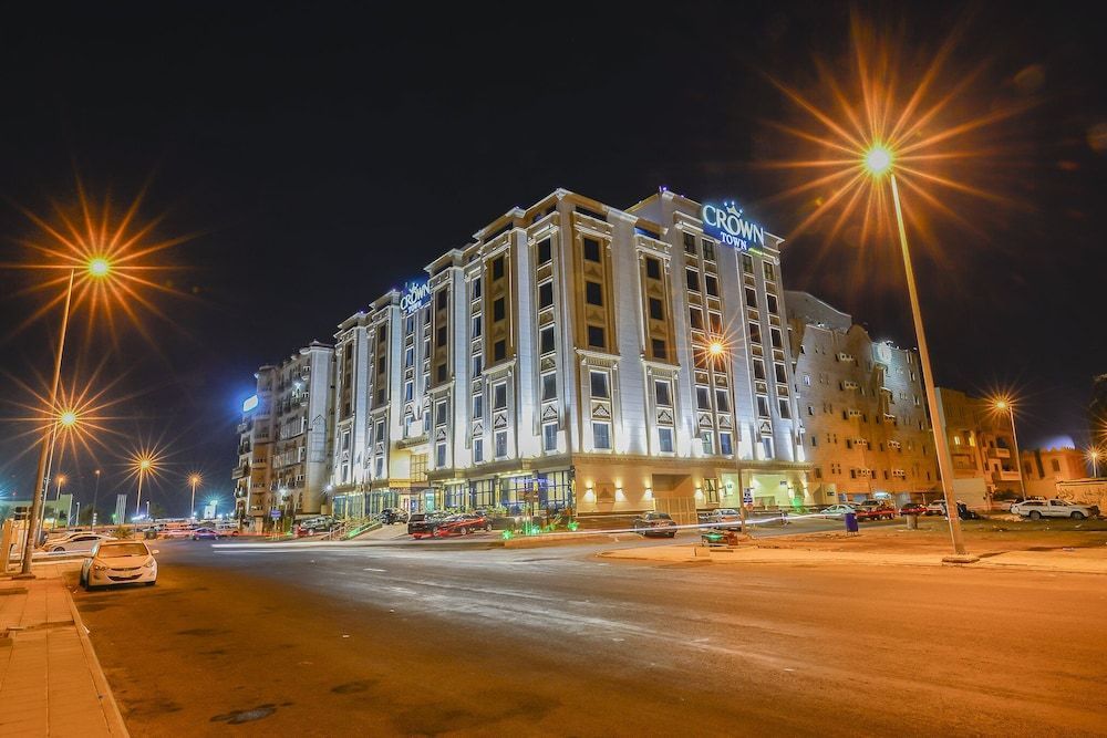 Crown Town Hotel 1