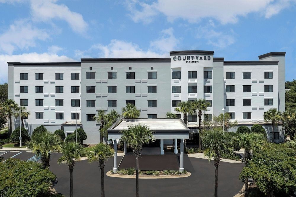 Courtyard by Marriott Pensacola Downtown 1