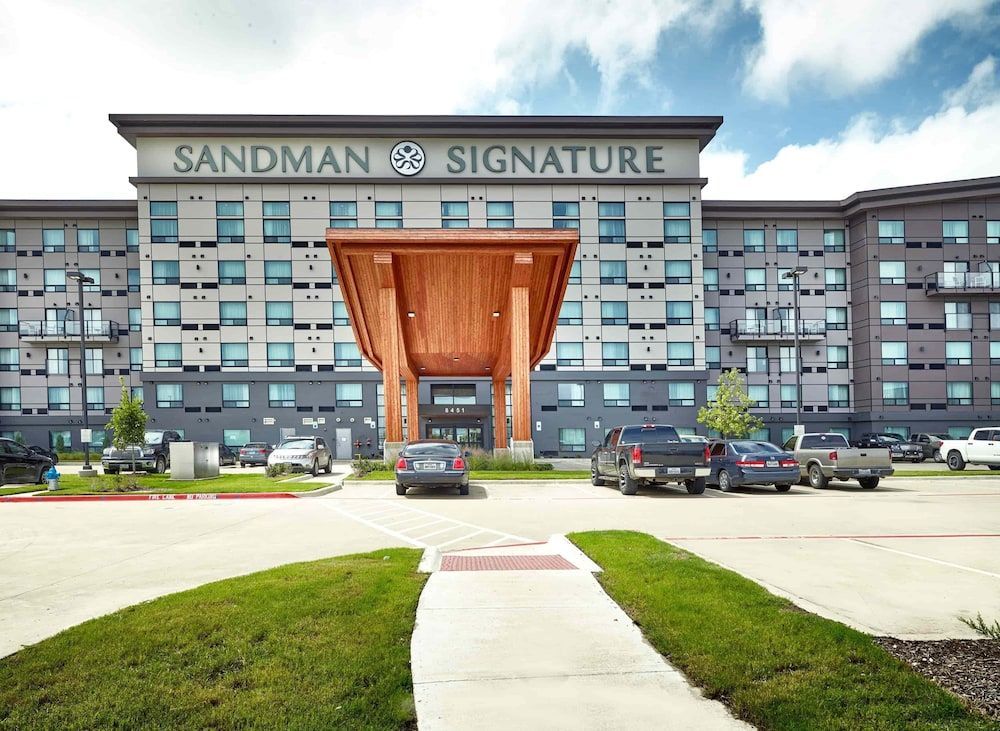 Sandman Signature Plano-Frisco Hotel 1