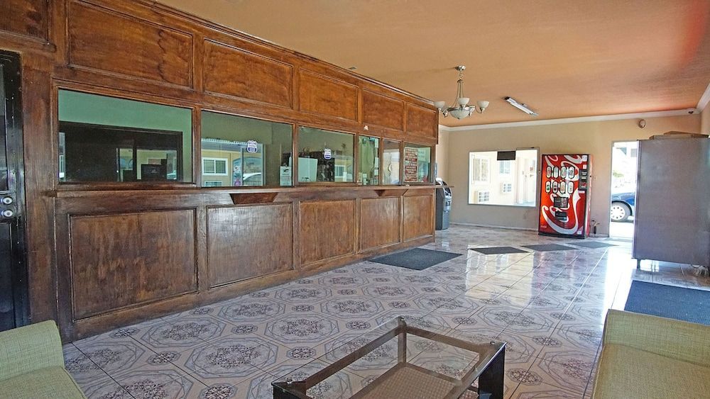 Los Angeles Inn & Suites - LAX 2