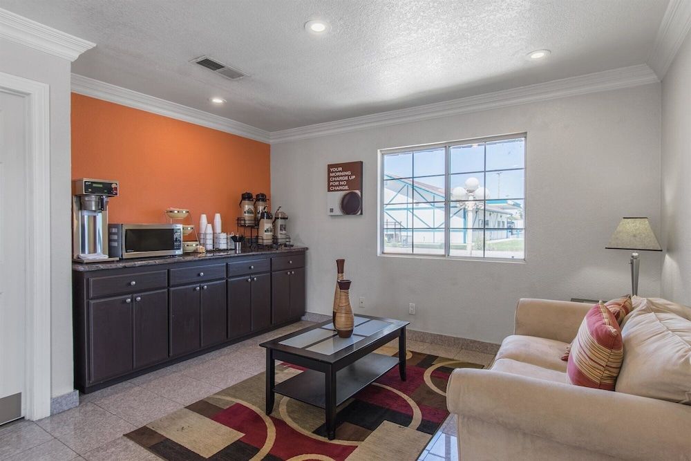 Motel 6-Kingsburg, CA 2