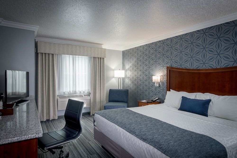Best Western PLUS Franklin Square Inn 1
