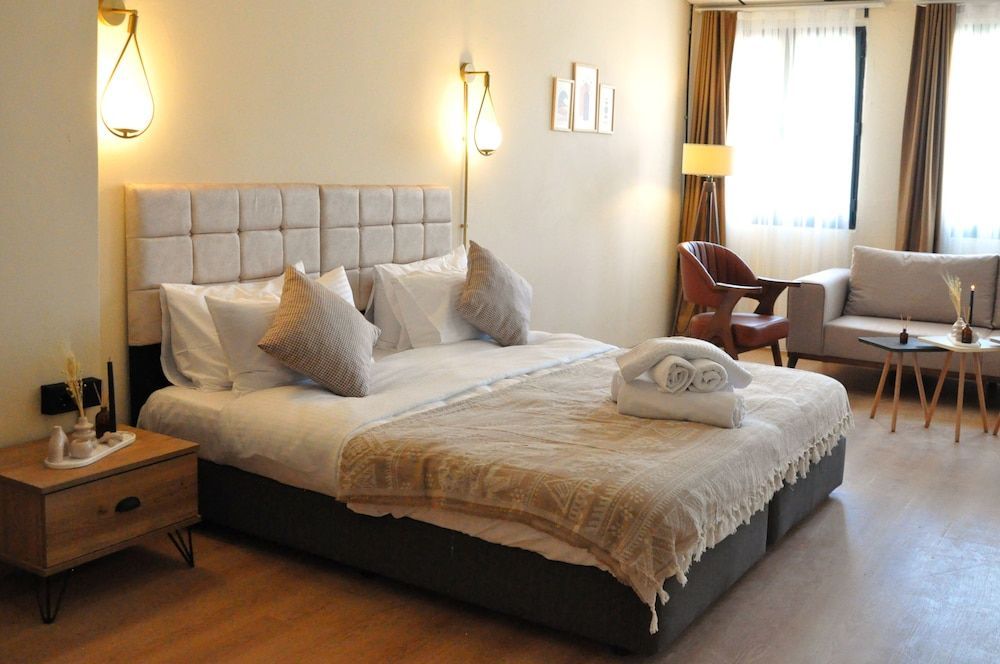 Golden Door Hotel 1