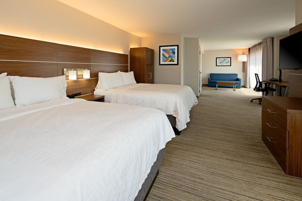 Holiday Inn Express & Suites FRESNO SOUTH by IHG 2