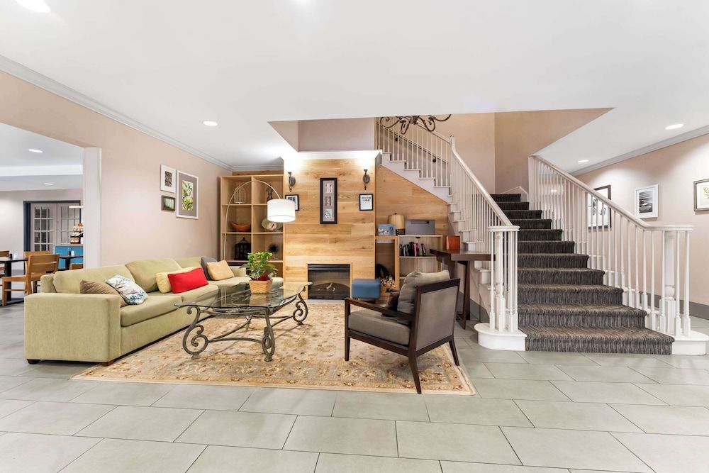 Country Inn & Suites by Radisson, Macon North, GA 2