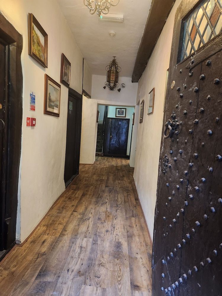 Langley Inn 1