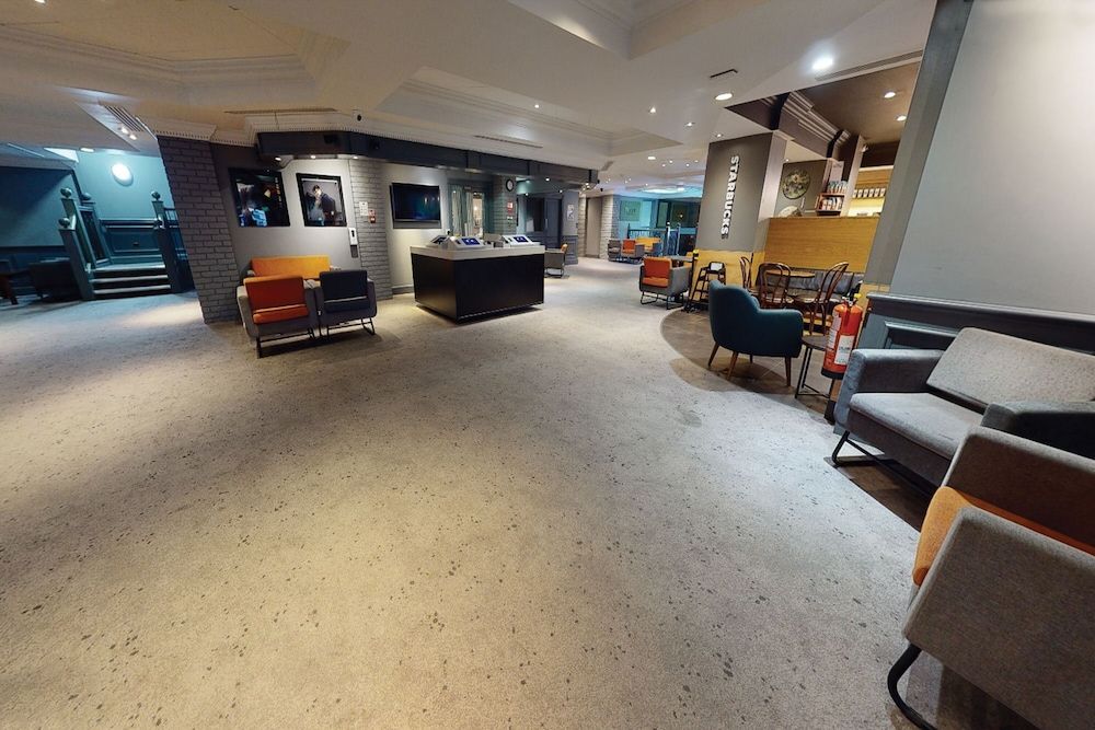 Village Hotel Leeds North 2