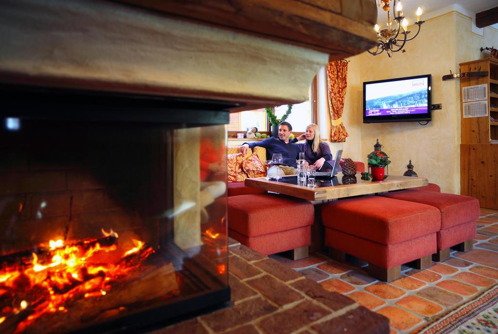 Hotel loj - our kind of place 1