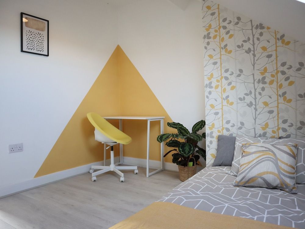 Sheffield 4-bedroom house free parking 1