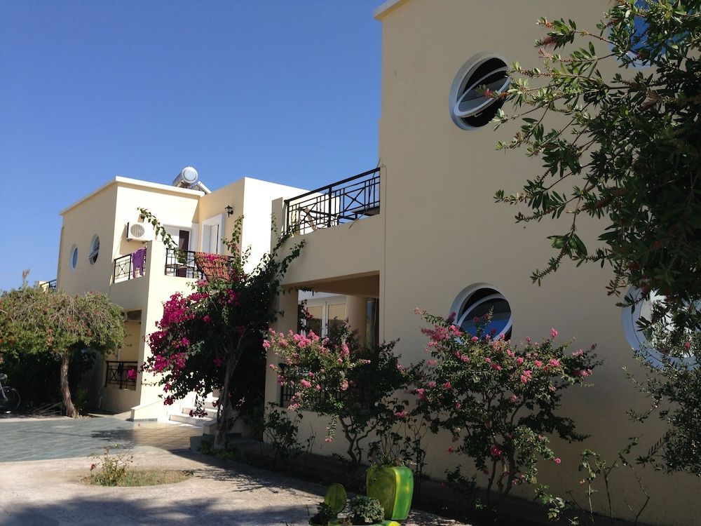 Manine Apartments 2
