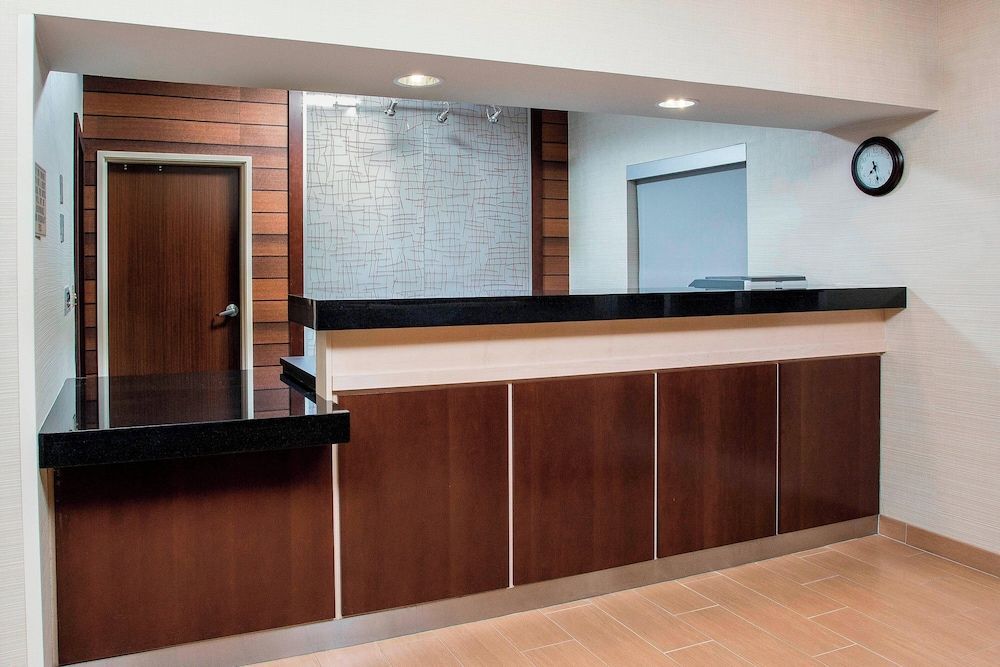 Fairfield Inn & Suites Victoria 2