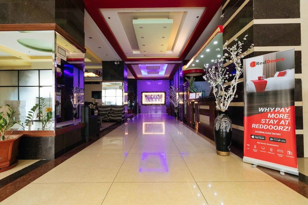 RedDoorz at Winter Hotel Araneta 2