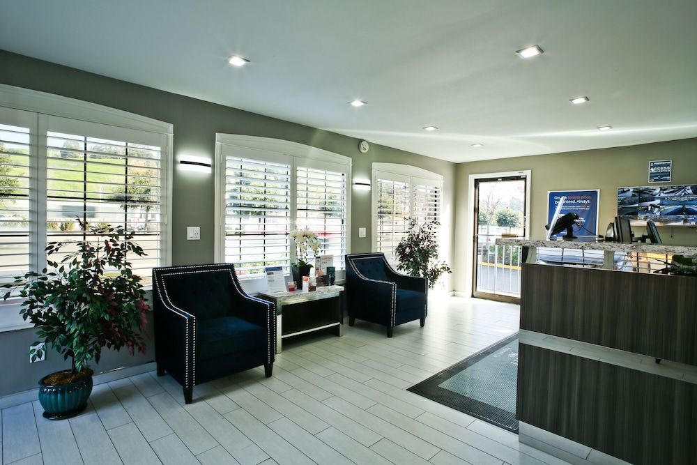 Bay Area Inn & Suites 1
