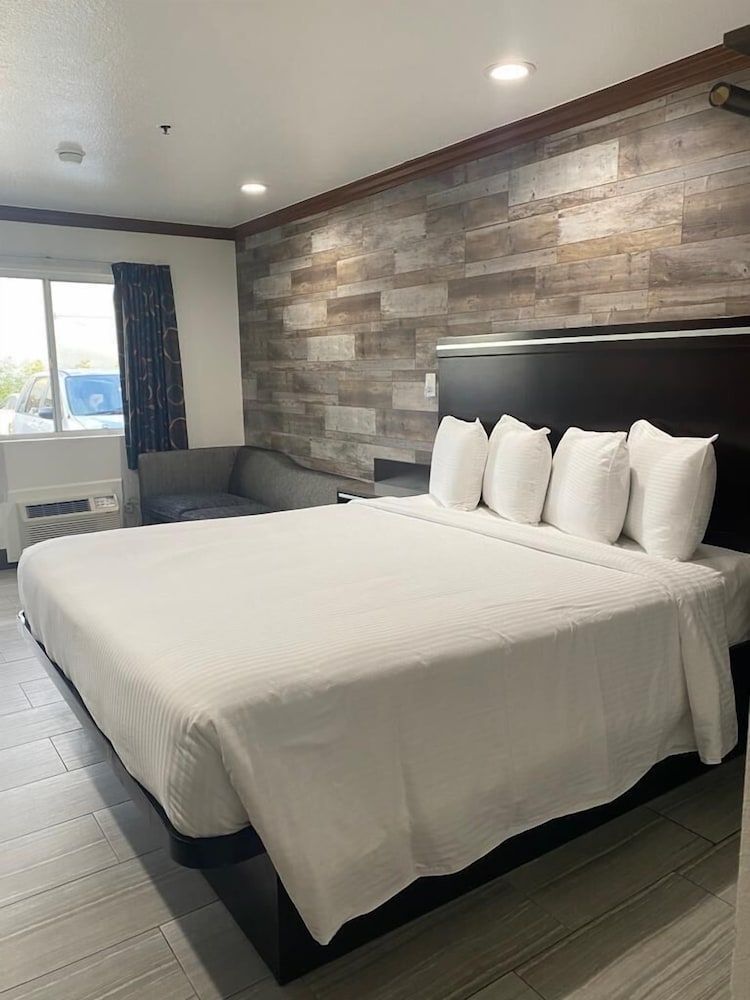 Starlight Inn Huntington Beach 2