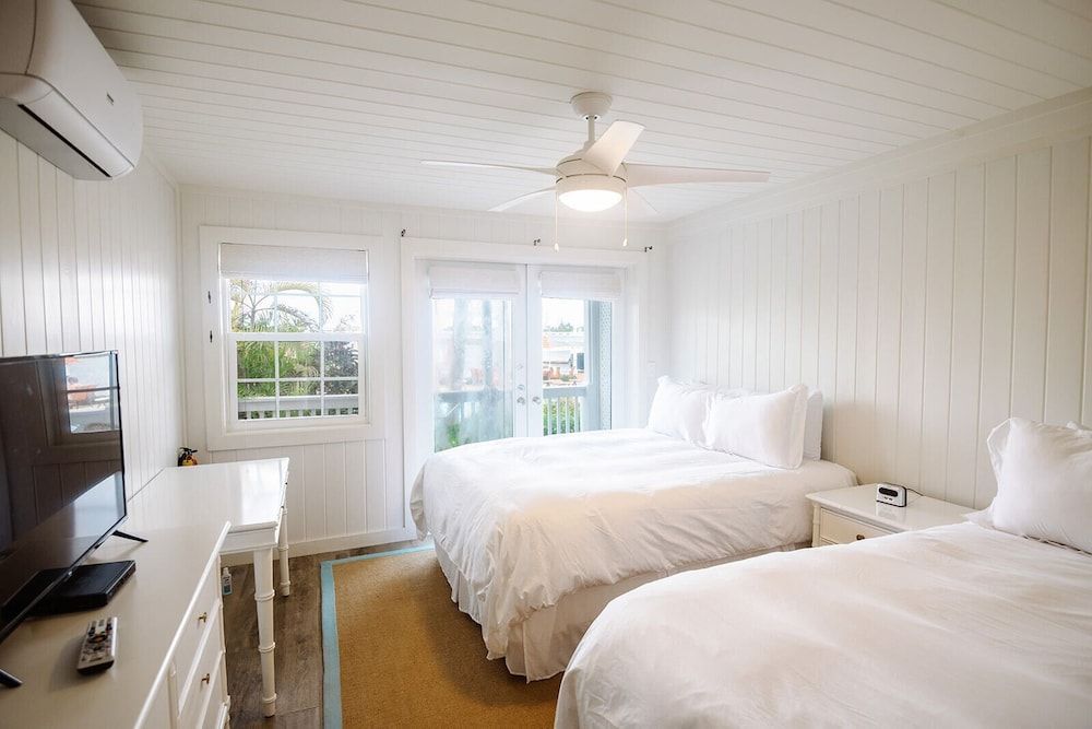 Hope Town Inn & Marina 2
