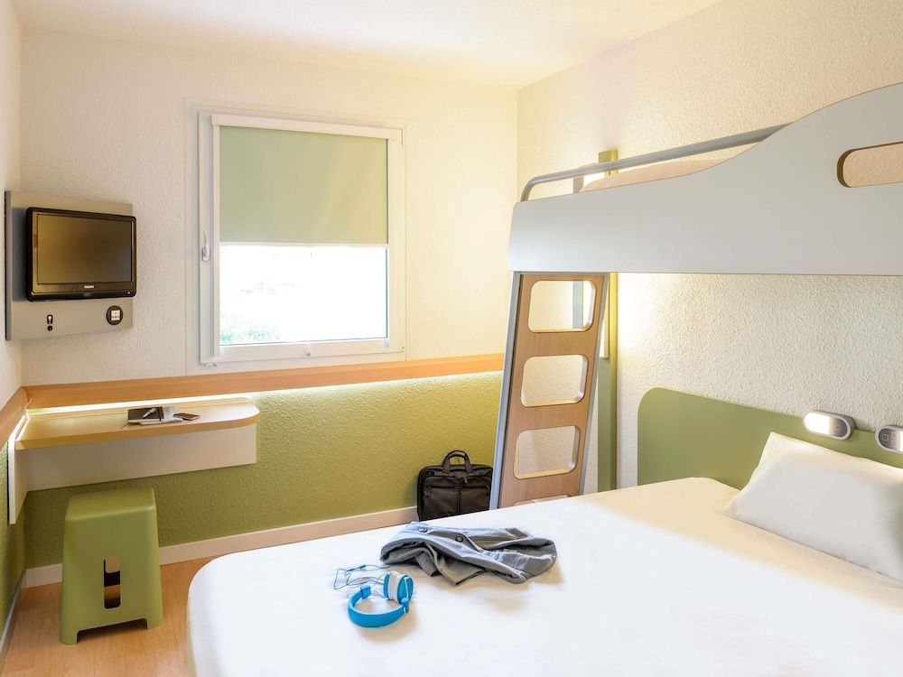 ibis budget Amberieu en Bugey/Chateau Gaillard A42 1