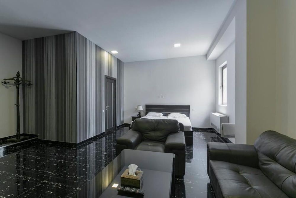 Best Hotel Yerevan 1