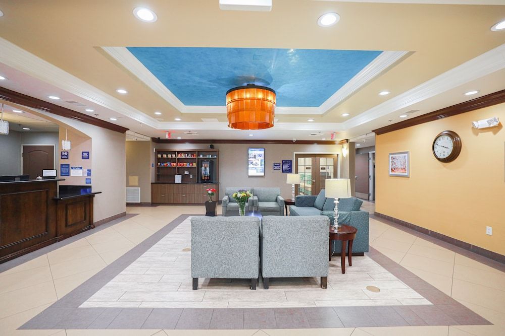 Best Western Plus Wasco Inn & Suites 2