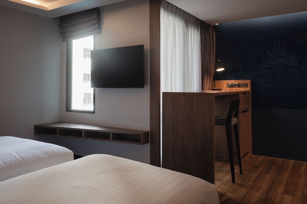 RakYim Siam - Sukhumvit 15 2