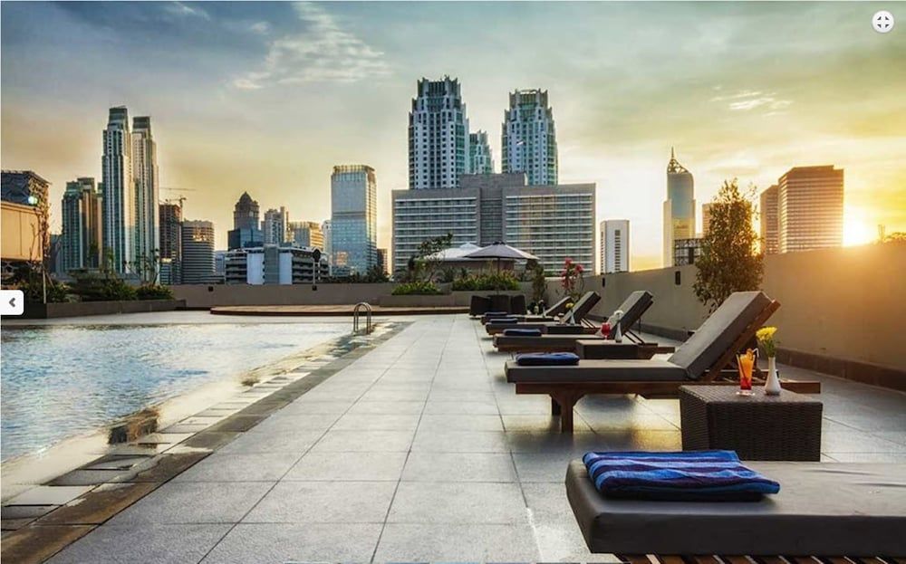 Royal Kuningan Hotel 1