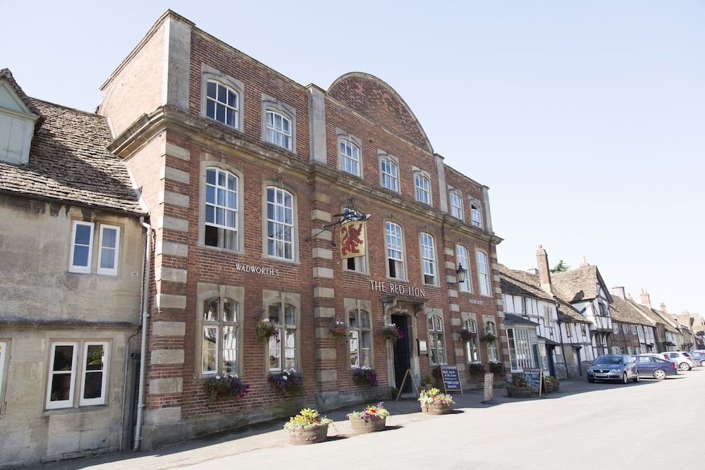 The Red Lion 1