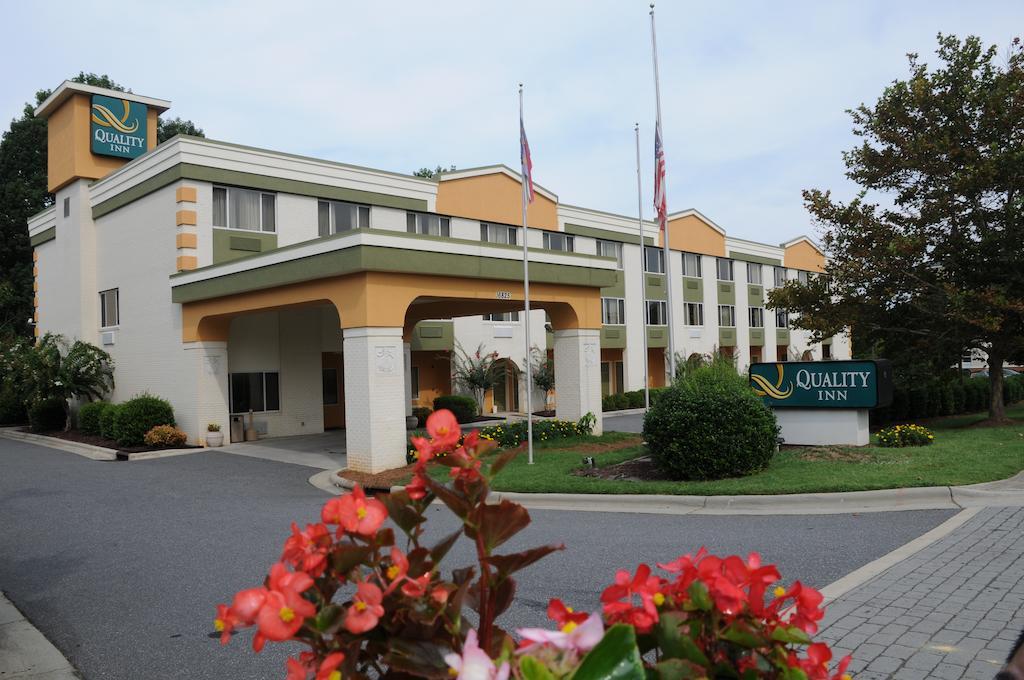 Quality Inn Huntersville near Lake Norman 2