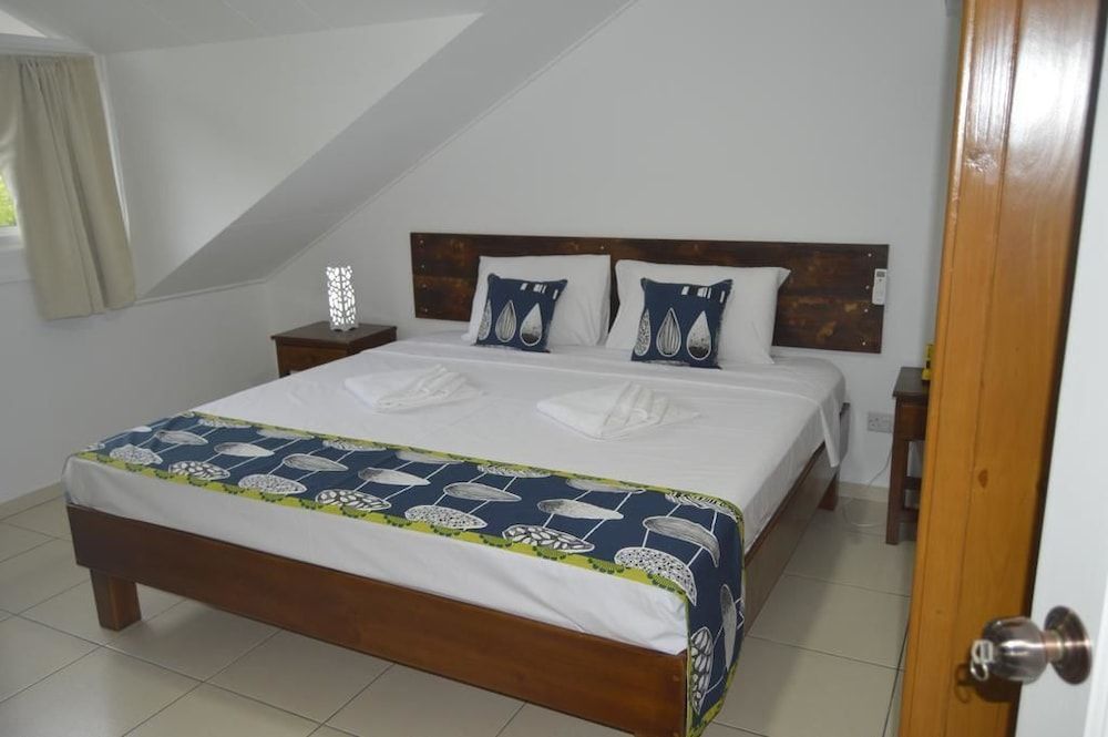 Chez Payet Airport Guesthouse 2