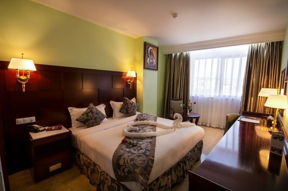Soltane Hotel - Hussein Day 1