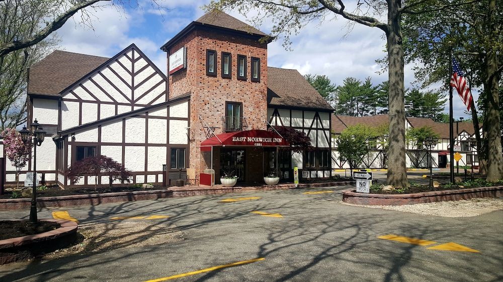 East Norwich Inn 1