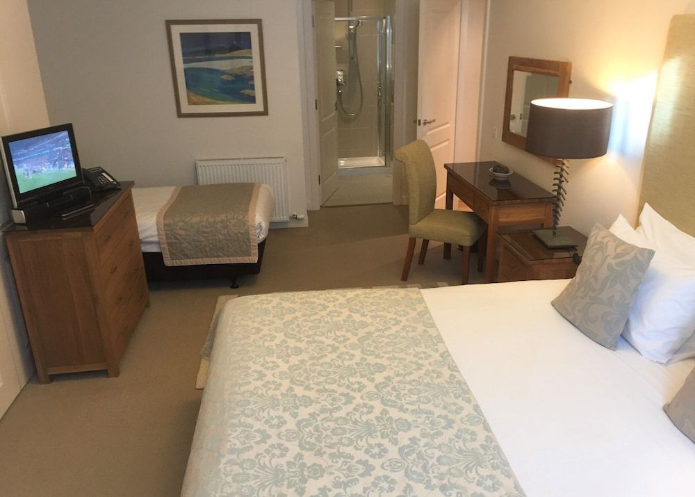 Inverness City Suites 2