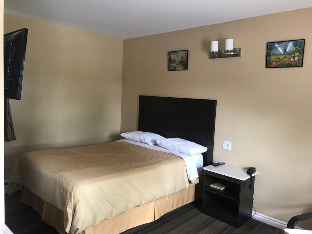 Davidson Motel 2