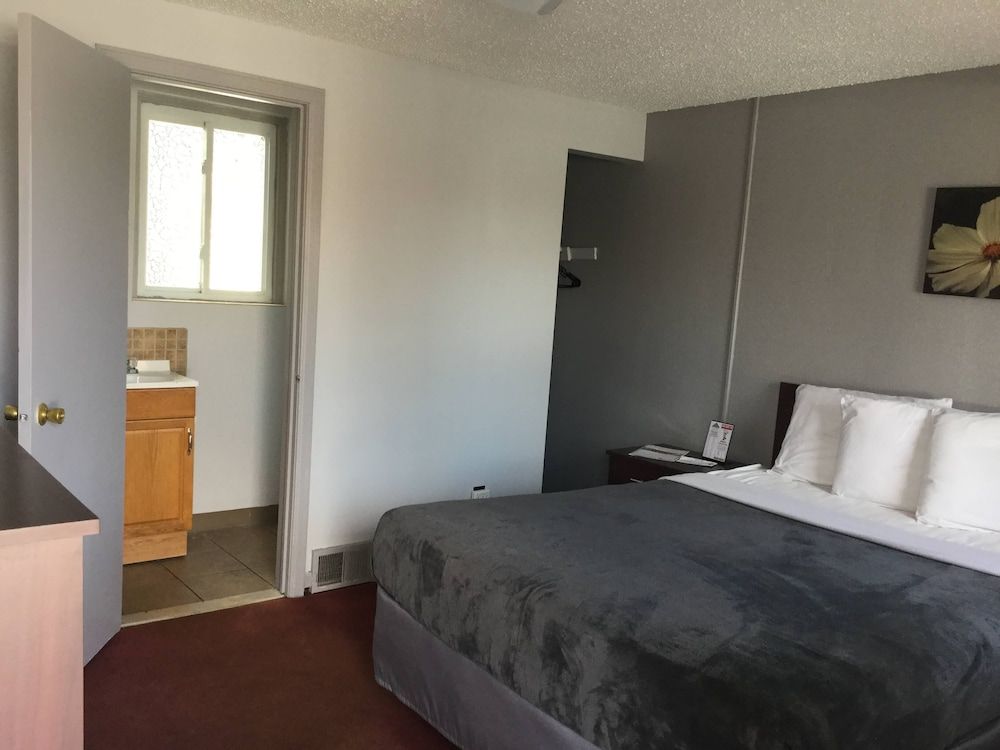 Swiss Cottage Inn 1
