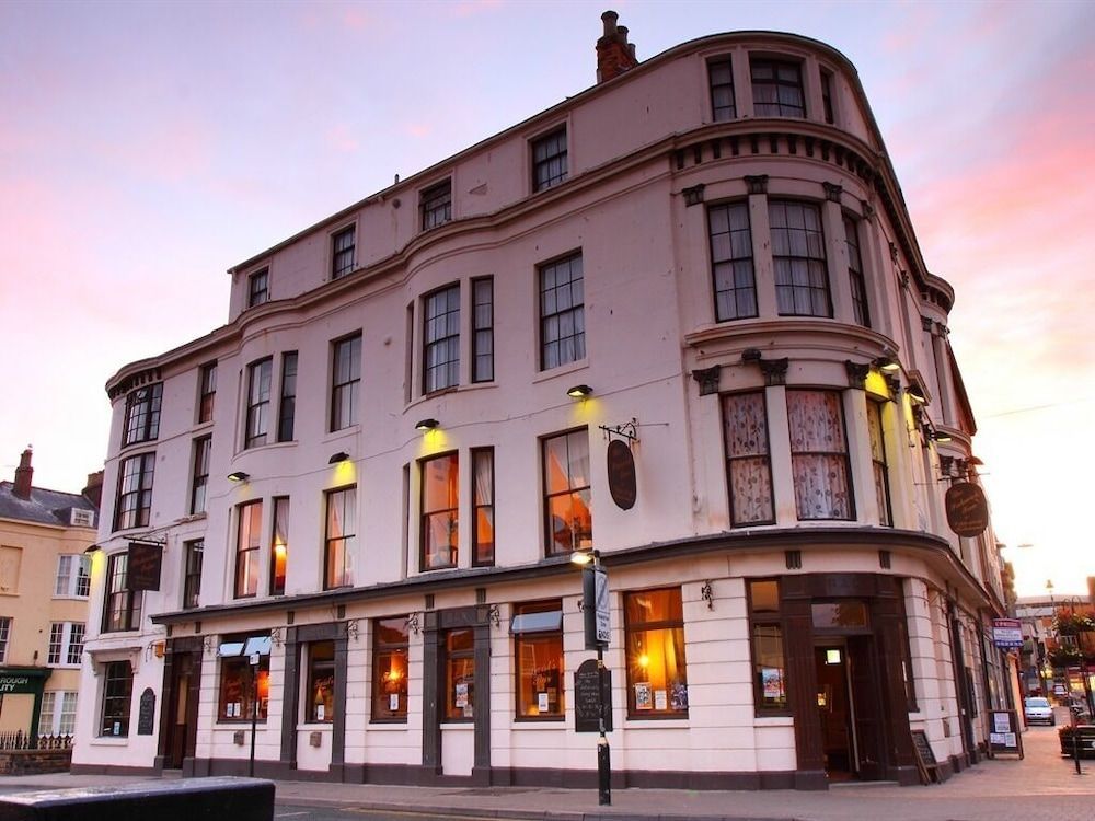 The Dickens Bar & Inn 1