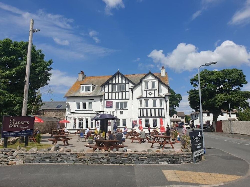 Clarkes Hotel Barrow in Furness 1