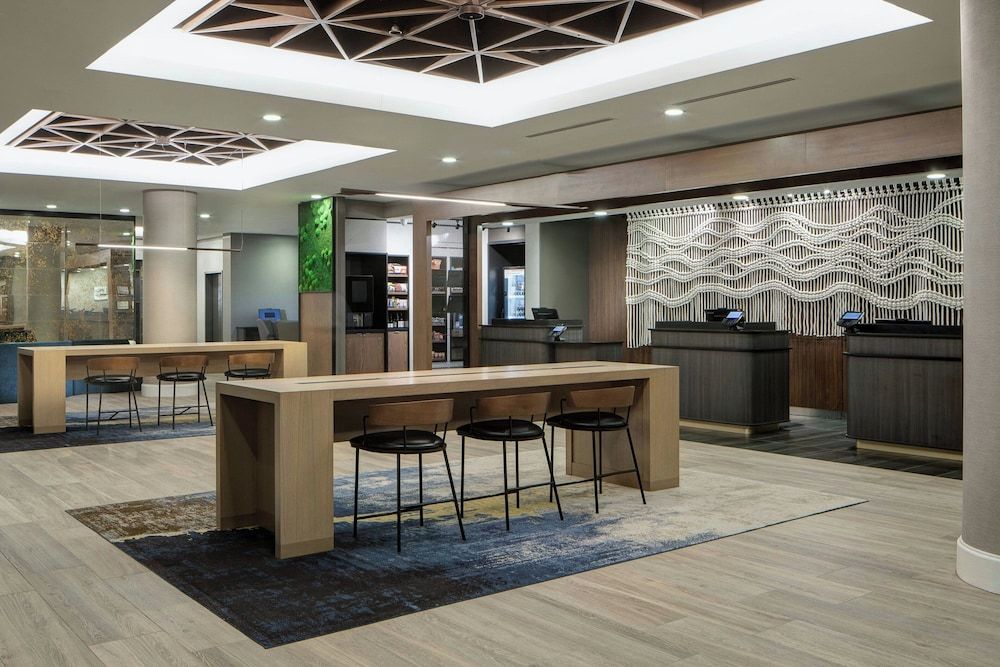 Courtyard by Marriott Chicago Downtown/River North 1