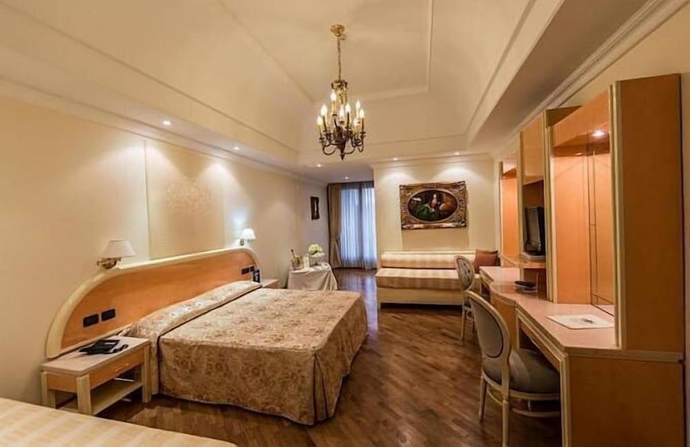 LH Hotel Domus Caesari 2