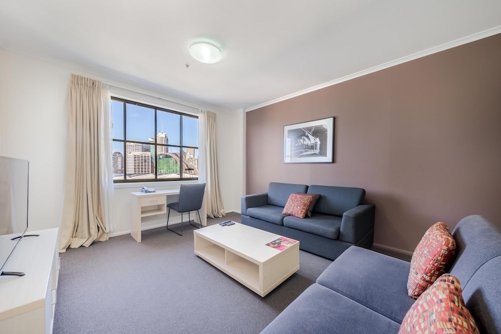 Oaks Sydney Goldsbrough Suites 1