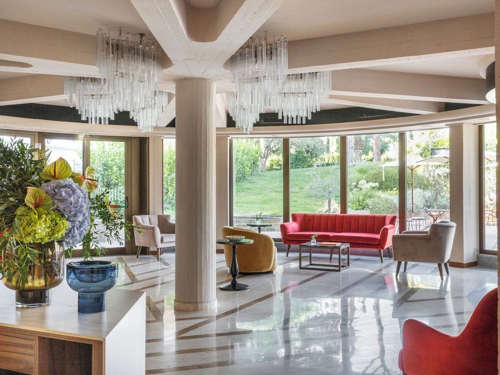 Adoro Hotel 1