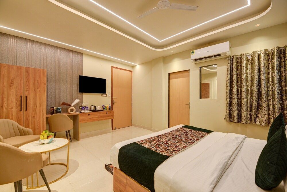 HOTEL AERO HOMESTAY 1