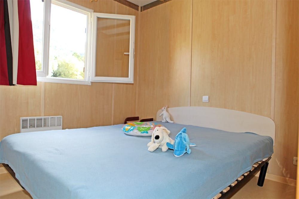 Camping Domaine du Petit Lac 2