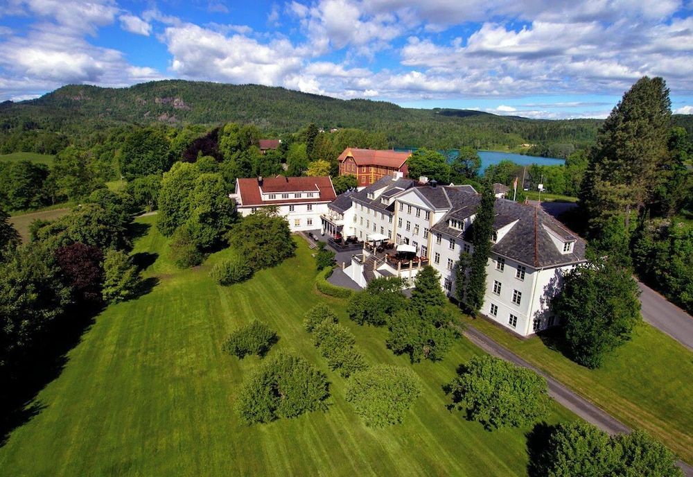 Øvre Sem Gård 1