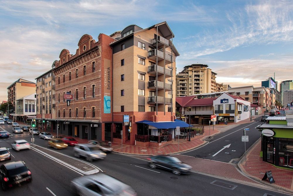 Central Brunswick Apartment Hotel 1